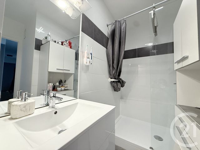 Appartement F3 à vendre - 3 pièces - 67.82 m2 - ORVAULT - 44 - PAYS-DE-LOIRE - Century 21 A.B.E.