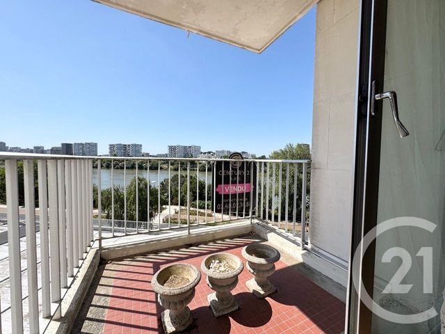 Appartement T4 à vendre - 4 pièces - 92.0 m2 - ST SEBASTIEN SUR LOIRE - 44 - PAYS-DE-LOIRE - Century 21 A.B.E.