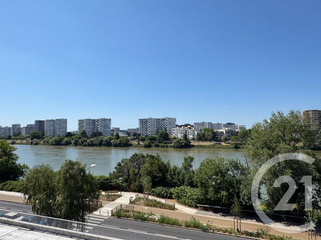 Appartement T4 à vendre - 4 pièces - 92.0 m2 - ST SEBASTIEN SUR LOIRE - 44 - PAYS-DE-LOIRE - Century 21 A.B.E.