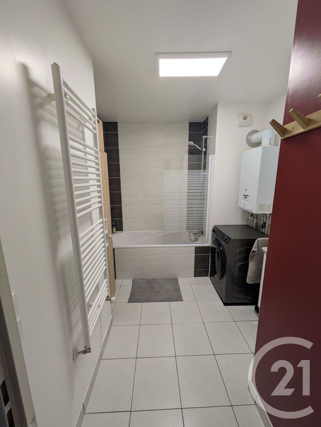 Appartement T3 à vendre - 3 pièces - 60.04 m2 - ST HERBLAIN - 44 - PAYS-DE-LOIRE - Century 21 A.B.E.