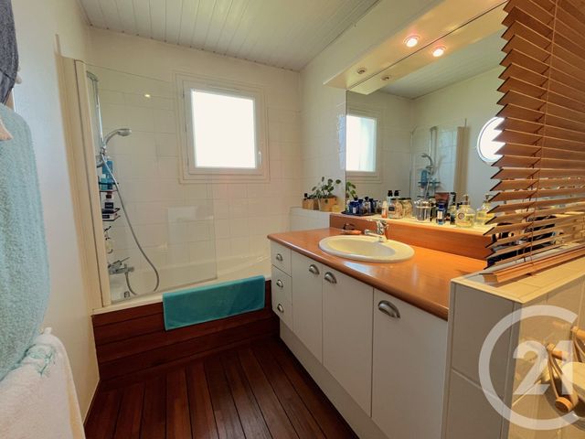 maison à vendre - 7 pièces - 172.84 m2 - ST SEBASTIEN SUR LOIRE - 44 - PAYS-DE-LOIRE - Century 21 A.B.E.