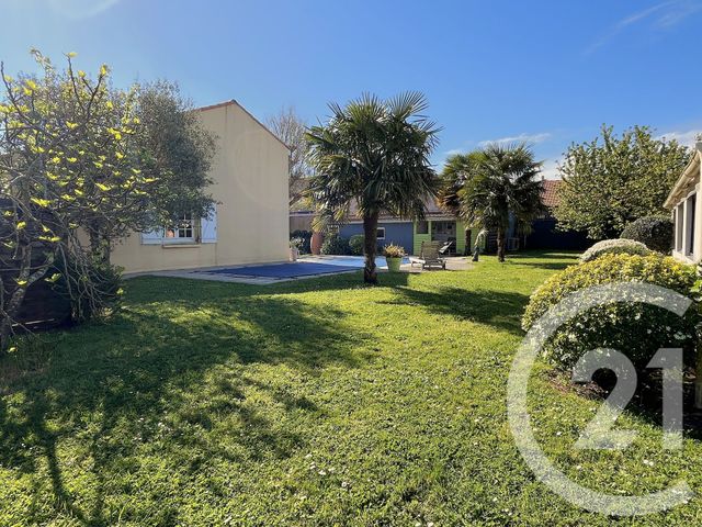 maison à vendre - 7 pièces - 172.84 m2 - ST SEBASTIEN SUR LOIRE - 44 - PAYS-DE-LOIRE - Century 21 A.B.E.