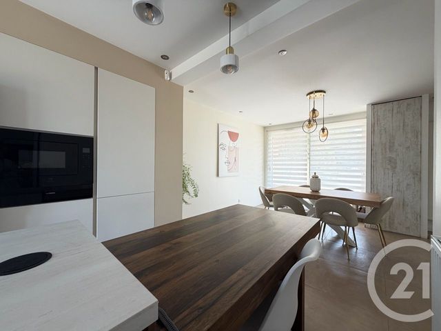 maison à vendre - 6 pièces - 150.0 m2 - BOUGUENAIS - 44 - PAYS-DE-LOIRE - Century 21 A.B.E.