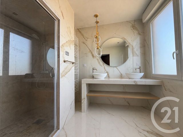 maison à vendre - 6 pièces - 150.0 m2 - BOUGUENAIS - 44 - PAYS-DE-LOIRE - Century 21 A.B.E.