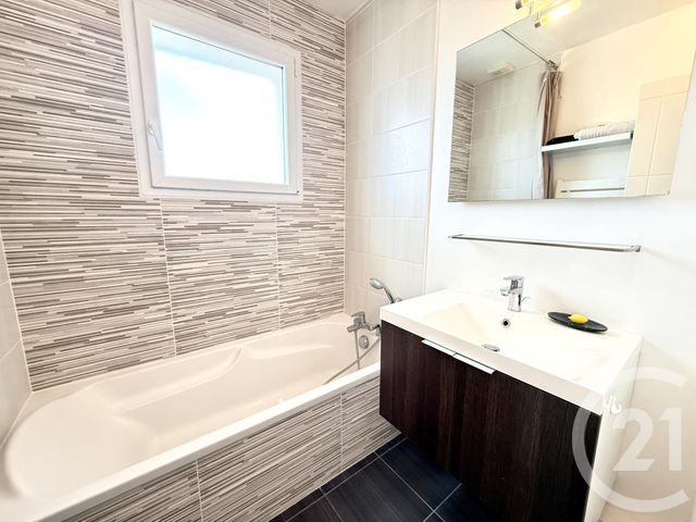 maison à vendre - 5 pièces - 89.0 m2 - LA CHAPELLE SUR ERDRE - 44 - PAYS-DE-LOIRE - Century 21 A.B.E.